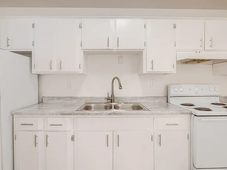 North Central (Stone and Prince), 2 story apartment complex with a/c! — Photo 19