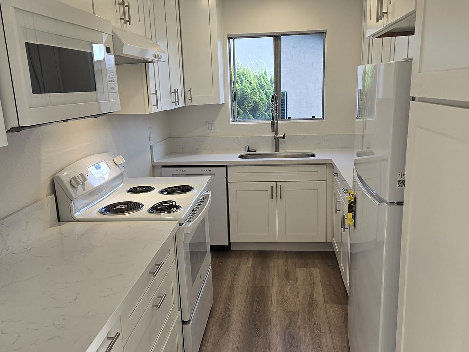1st image of 7847 Camino Noguera