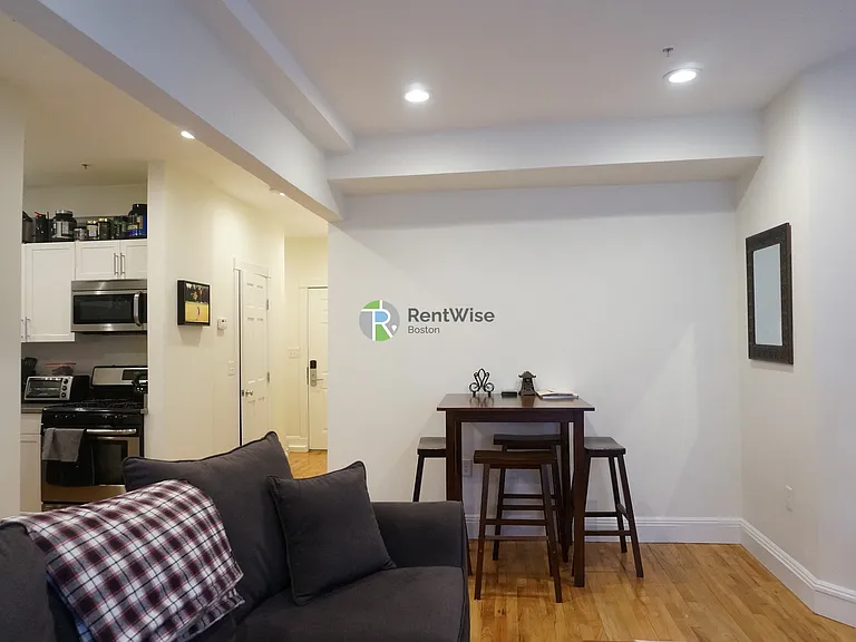10 Brainerd Rd #18 — Photo 6