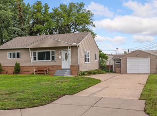 2106 Brookview Dr, Brooklyn Center, MN 55430