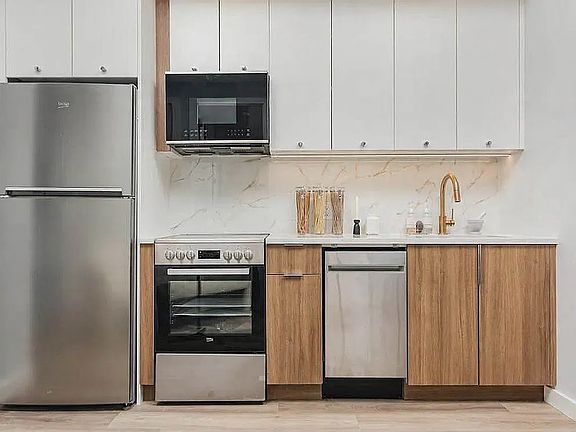 2nd image of 2917 Snyder Ave #4G