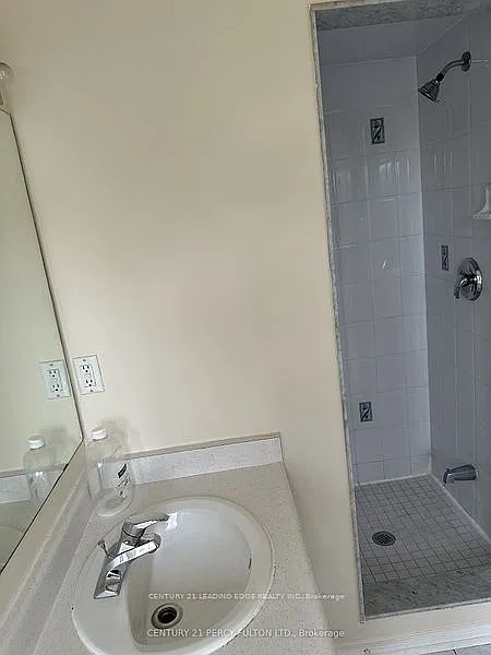 4 bed, $3,300 — Photo 3