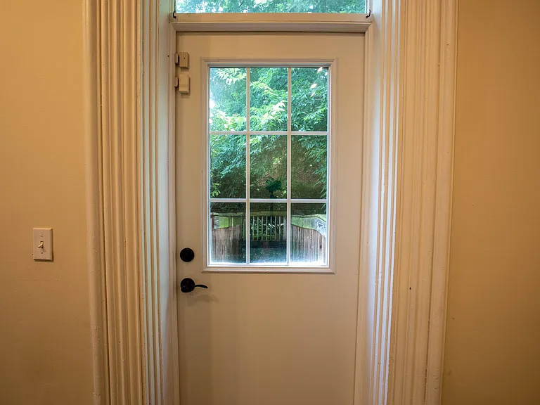 335 N 6th St #1 — Photo 43