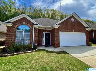 945 Castlemaine Dr, Birmingham, AL 35226