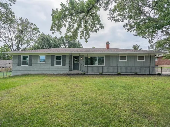 1213 W 36th Ter, Independence, MO 64055