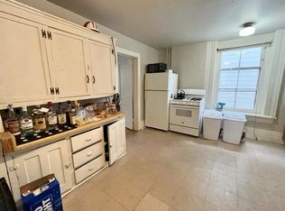 215 N Pinckney St #3, Madison, WI 53703