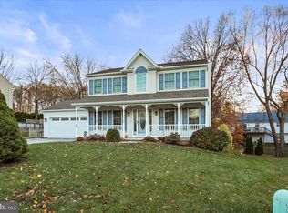 32 Magnolia Ln, Hanover, PA 17331