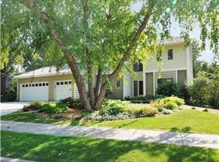 7661 Bush Lake Dr, Bloomington, MN 55438