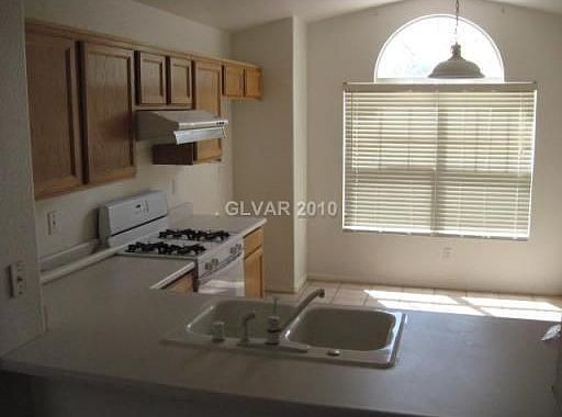 2nd image of 3402 Cloverdale Ct
