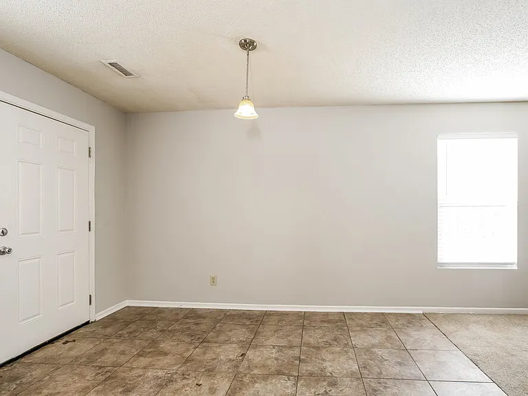 10860 Wymm Ln — Photo 6