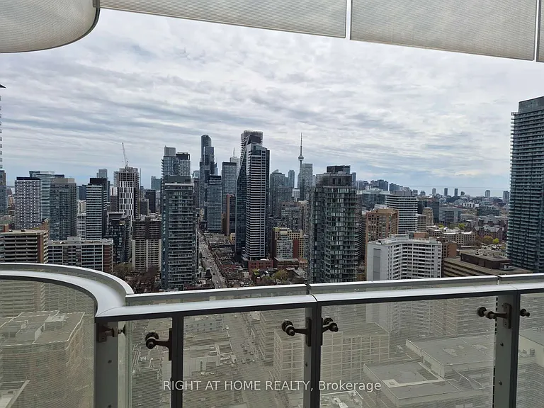 1 Bloor St E #3205 — Photo 16