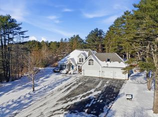 692 Kennebec Rd, Hampden, ME 04444