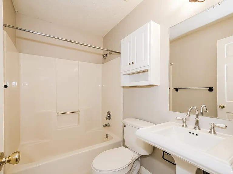831 Jefferson Dr SW — Photo 14