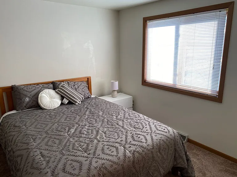 307 S Vine Ave — Photo 75