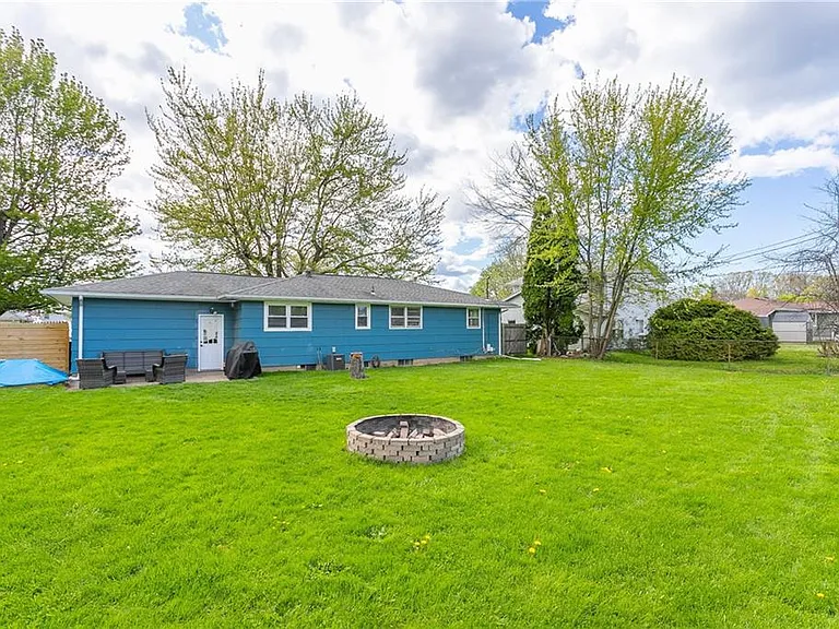 2 Kennedy Cir — Photo 15