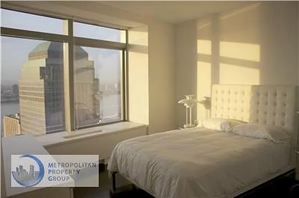 Rented by Metropolitan Property Group | media 25