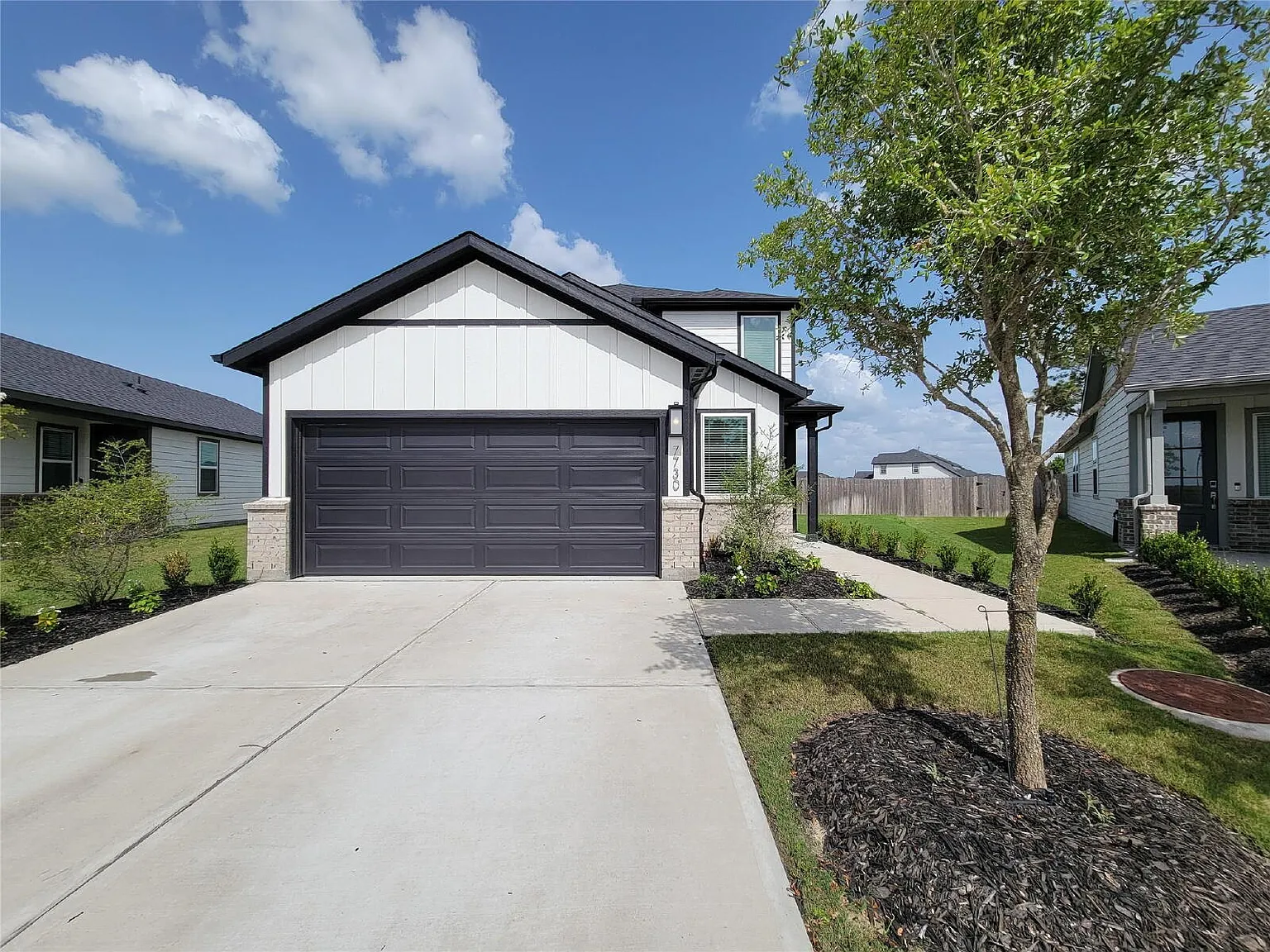 4 bed, 2.5 bath, 2170 sqft, $2,550 — Photo 2