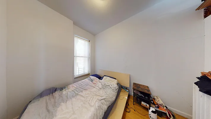 Rented by Bond New York | media 25