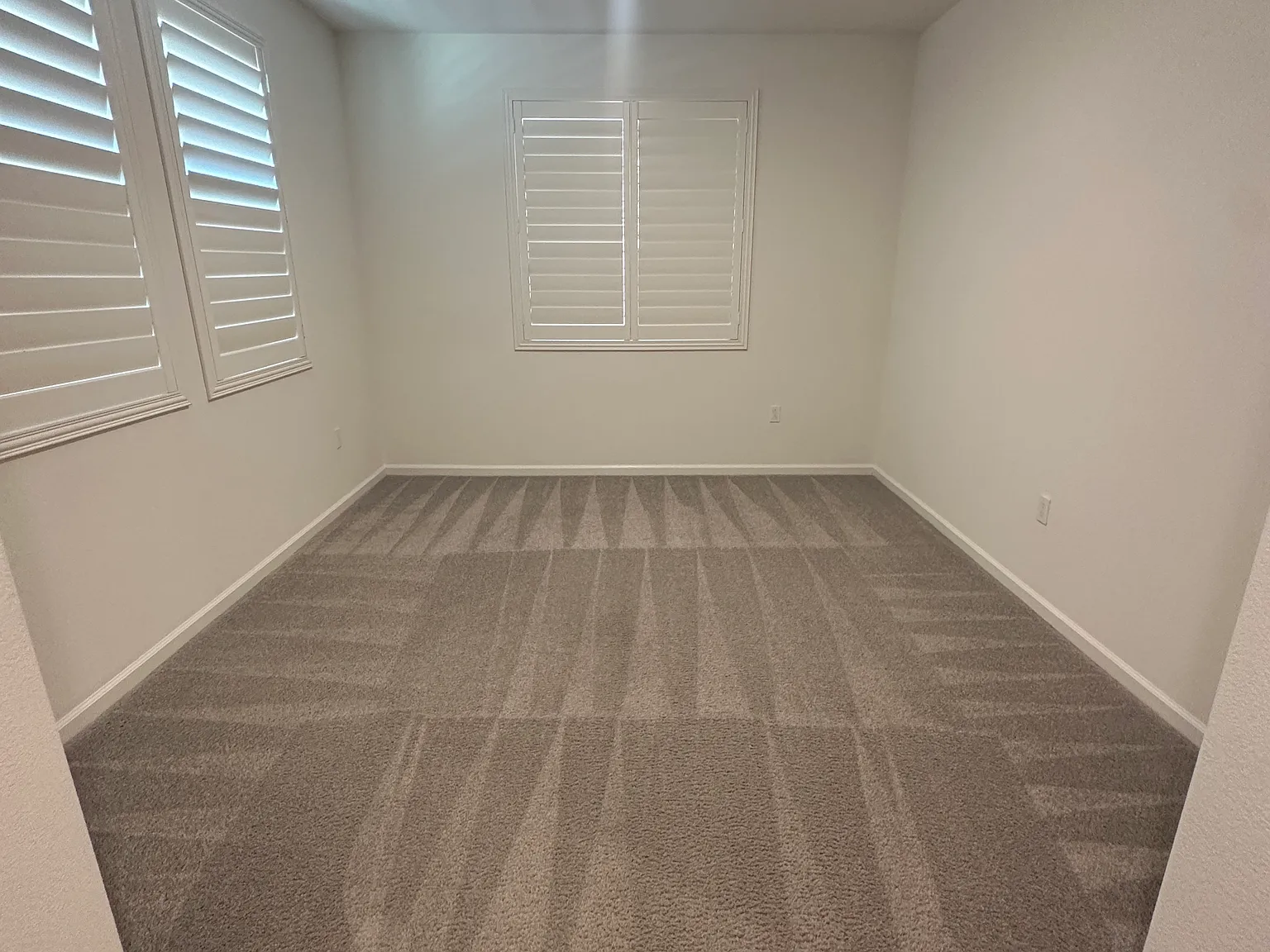 4 bed, 2957 sqft, $4,100 — Photo 4