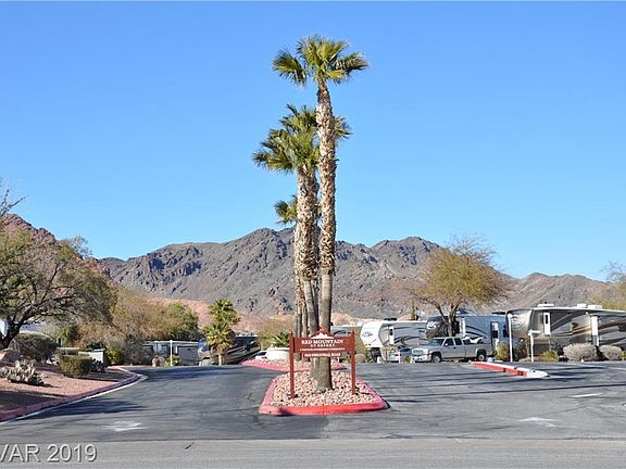 3rd image of 864 Oriole Way