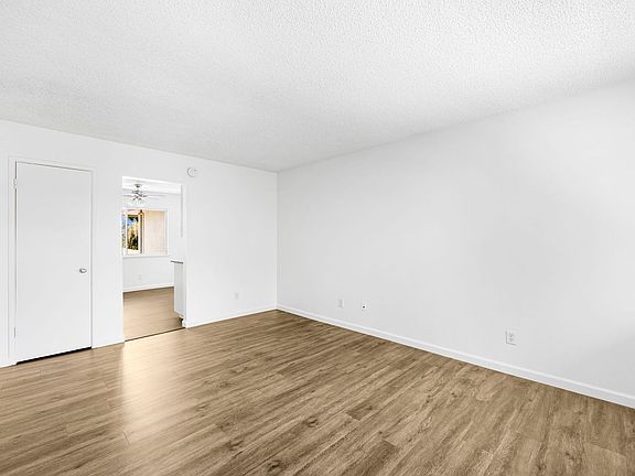 5th image of 10600 Poplar St APT 22