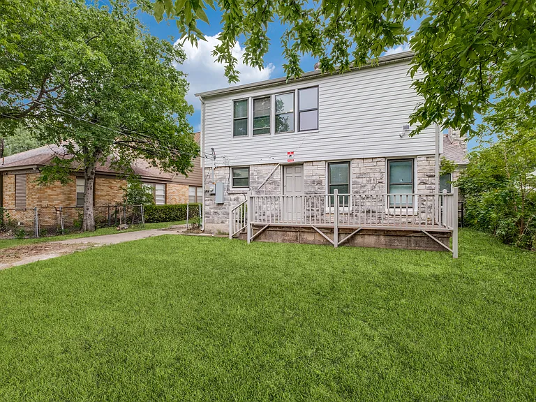 1835 Norfolk Ave — Photo 12