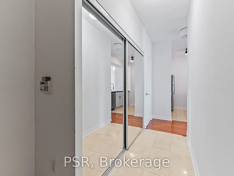 9 Boardwalk Dr #423 — Photo 10