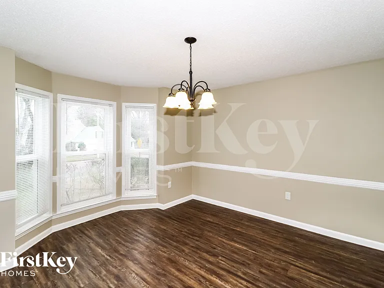 8117 S Regis Pl — Photo 6