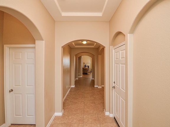 2nd image of 3411 Chandler Hollow Ln