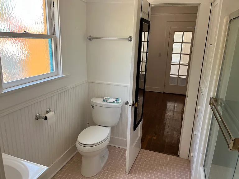 510 E Helen St — Photo 5