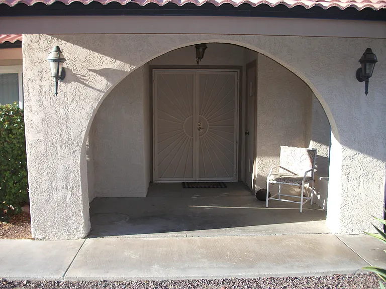 49181 Eisenhower Dr — Photo 2