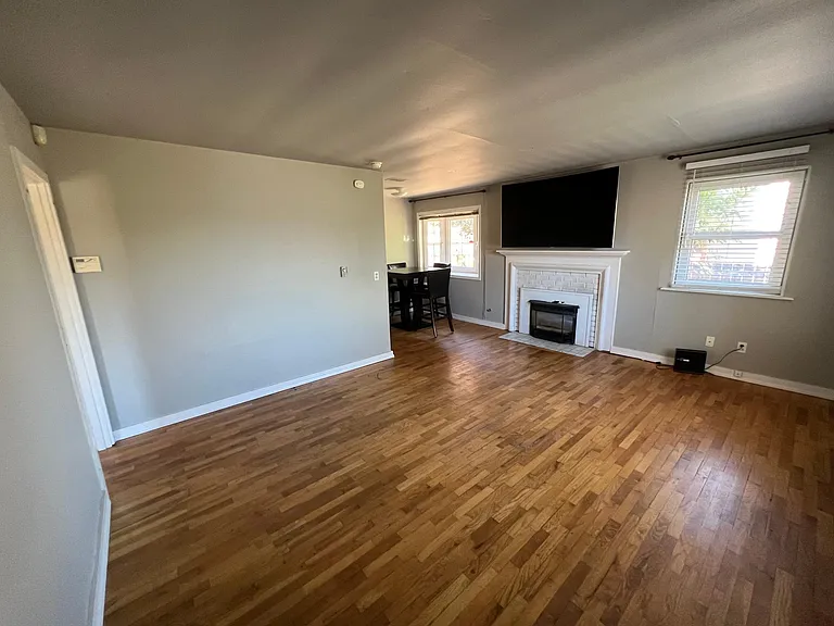 5714 N 45th St — Photo 2
