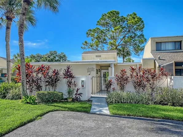 2761 HORSESHOE COURT #Q4, SARASOTA, FL 34235
