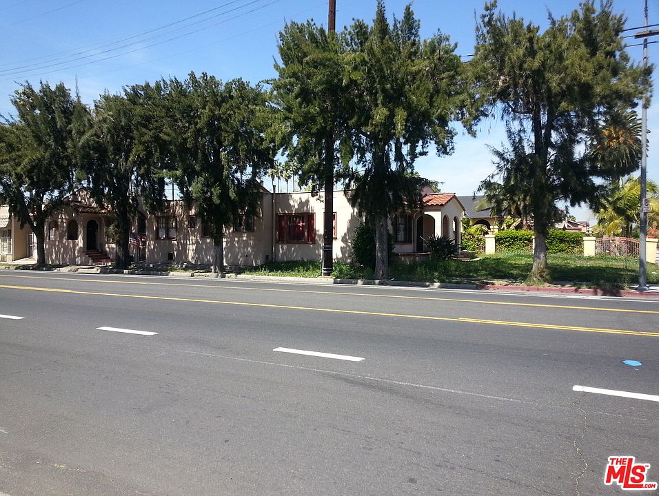 2nd image of 2709 W 48th St