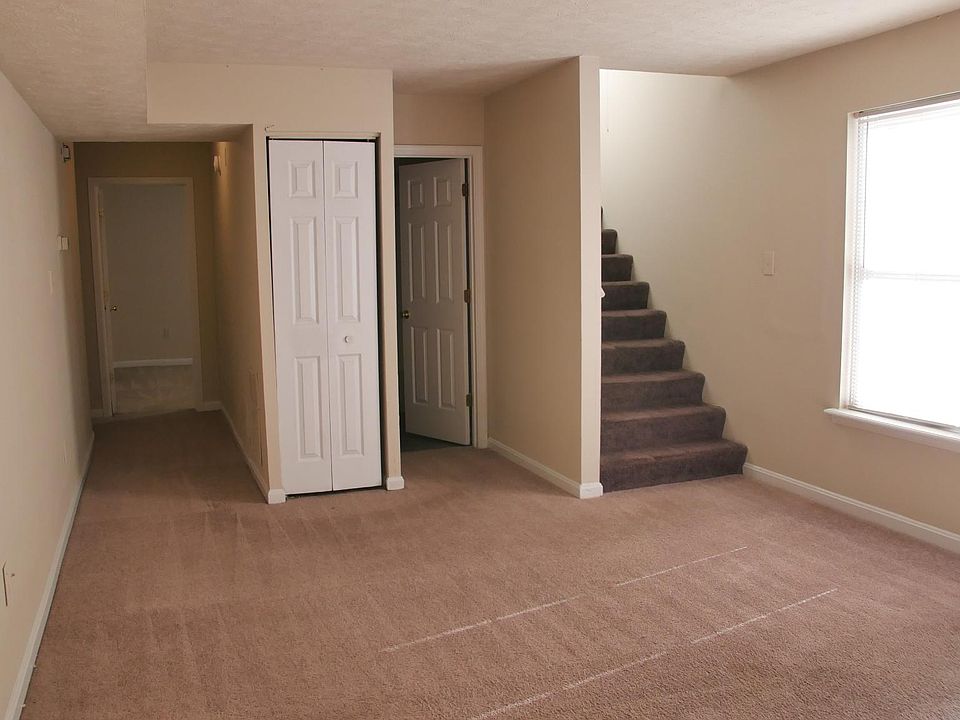 1st image of 220 Waller Ave