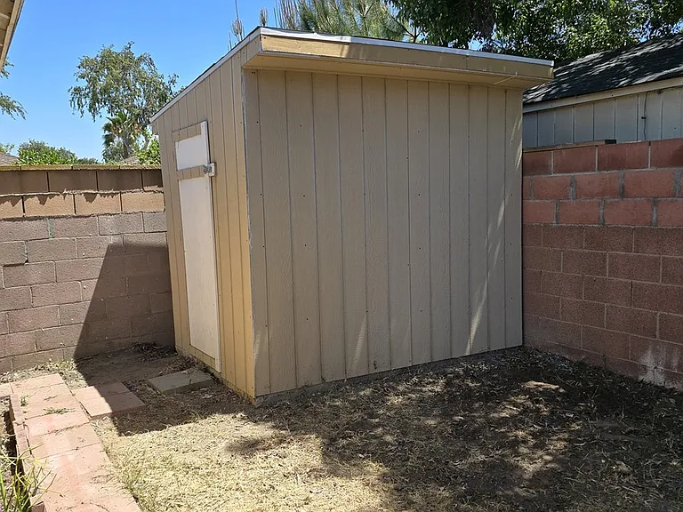 2529 W Flower Ave #A — Photo 12