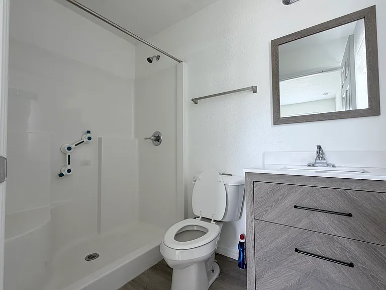 21423 SW Beach Blvd — Photo 20