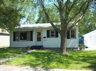 1904 9th St S, Moorhead, MN 56560