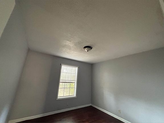 3rd image of 3807 Spurgeon Dr Unit B