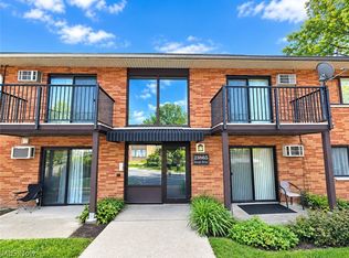 23865 David Dr Unit 204, North Olmsted, OH 44070