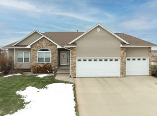 1608 Taft Dr SW, Cedar Rapids, IA 52404