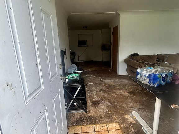 4th image of 907 Frontenac Dr