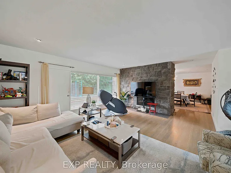 304 Roger Rd — Photo 8