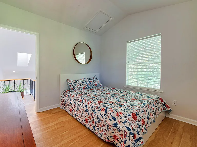 9006 Saint Thomas Ln — Photo 38
