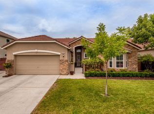 3241 Alamos Ave, Clovis, CA 93619