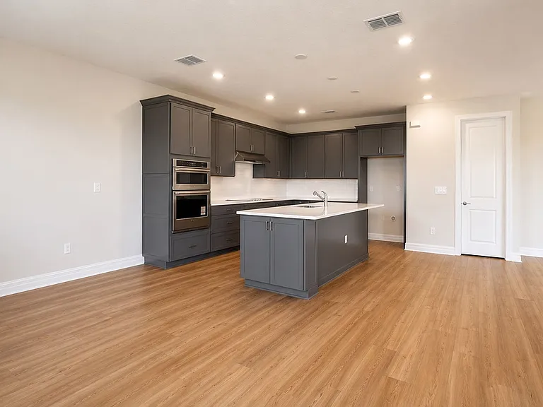 16628 Silver Brook Way — Photo 4