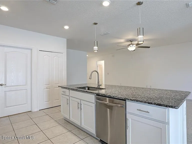 406 Easy St — Photo 20