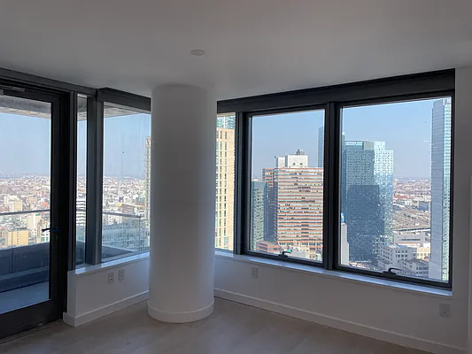 Rented by YouYork Management LLC | media 9