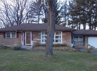 236 Barmont Dr, Rochester, NY 14626