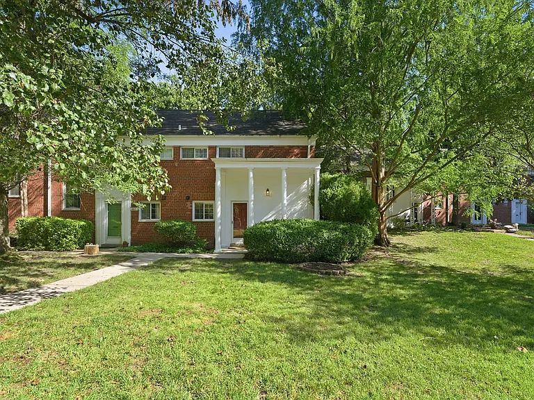 1661 Preston Rd — Photo 24